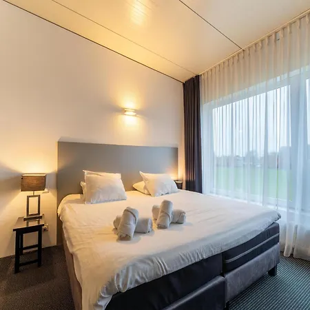 Near Airport And Paleis 't Loo Hébergement de vacances *