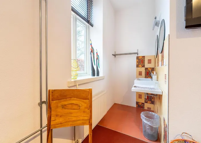 Near Airport And Paleis 't Loo Ferienhaus