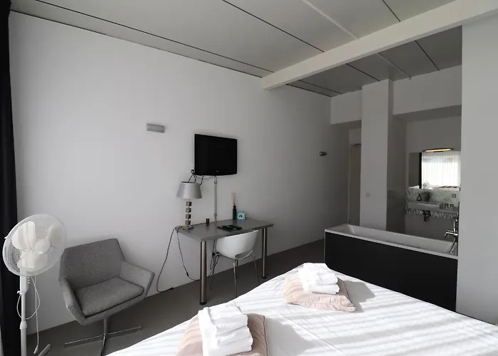 Ferienhaus Near Airport And Paleis 't Loo Teuge