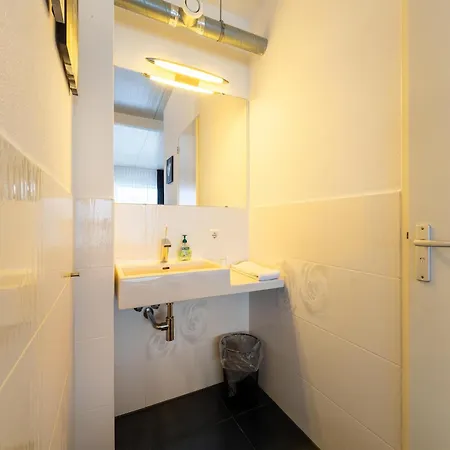 Near Airport And Paleis 't Loo Nyaraló